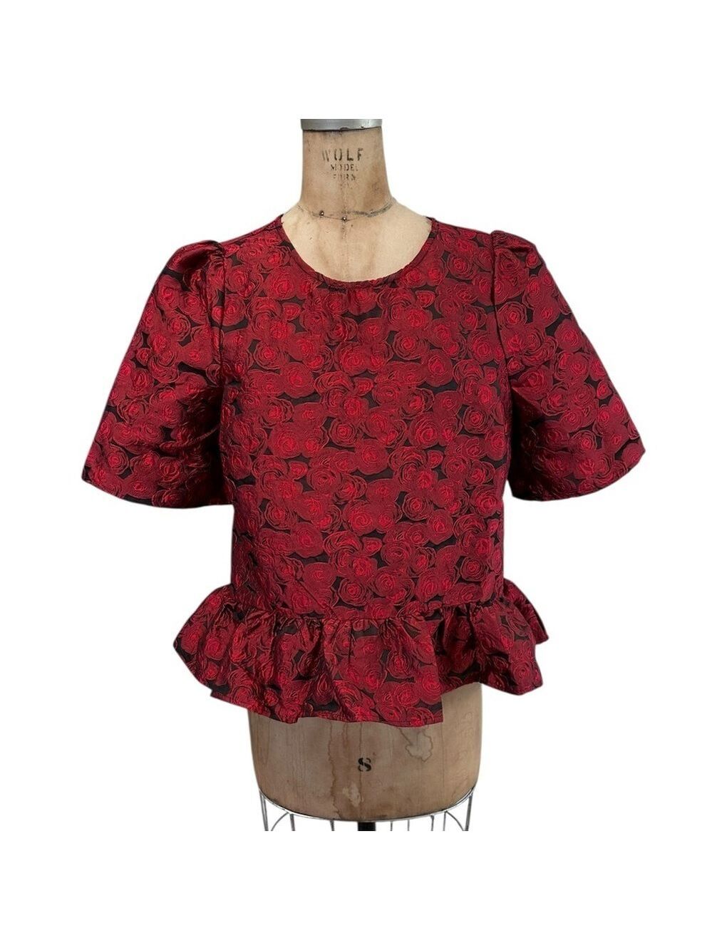 Sugarlips NWT Aelin Jacquard Red Floral Puff Sleeve Blouse W/ Ruffle Hem Size M - Picture 2 of 7
